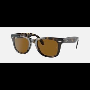 Folding wayfarer raybans (worn, tortoise)